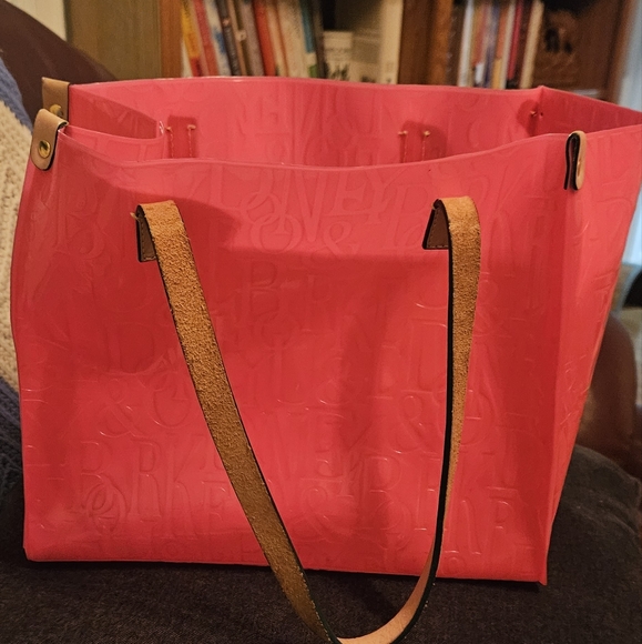 Dooney & Bourke Bags Dooney Bourke Plastic Signature Tote Leather